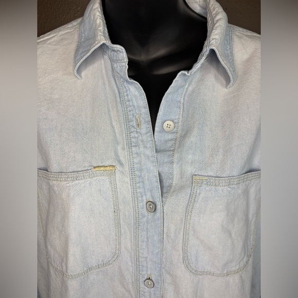 Madewell Blue Light Wash Coastal Grunge Chambray Denim Button Down Shirt Size XS - Picture 6 of 10